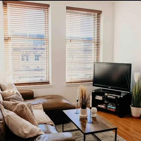 1 Bedroom Apartment *