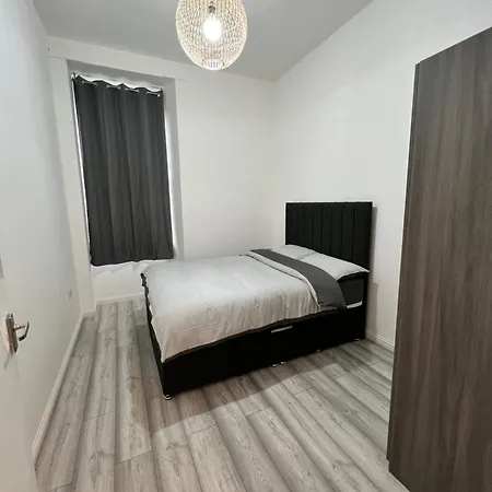 Garturk Street Bright Modern Ground Floor Flat Queens Park Strathbungo Area Glasgow