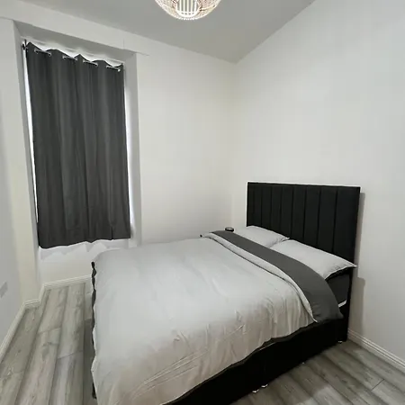 Garturk Street Bright Modern Ground Floor Flat Queens Park Strathbungo Area Apartmán