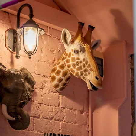 Hébergement de vacances Pass The Keys Magical Mews Hideaway: Quirky Experience