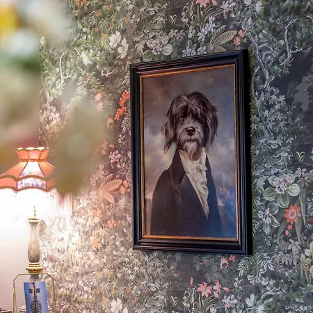 Pass The Keys Magical Mews Hideaway: Quirky Experience Hébergement de vacances