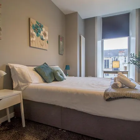 Wonderful West End - Pass The Keys *