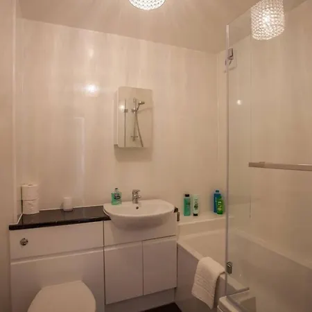 Homely Flat Close To Centre With Free Parking Lägenhet Glasgow