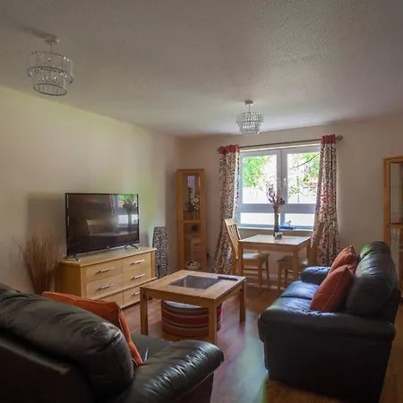 Lägenhet Homely Flat Close To Centre With Free Parking