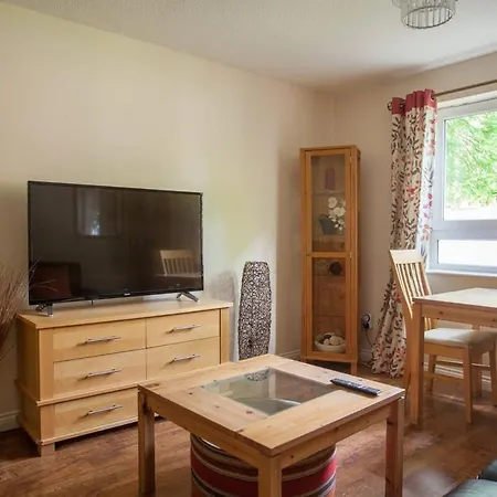 Homely Flat Close To Centre With Free Parking * Glasgow
