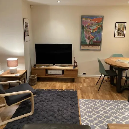 The Art Flat Woodlands * Glasgow