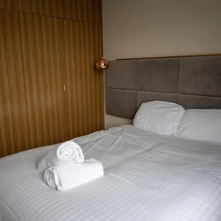 Stunning 3 Bed Penthouse In West End グラスゴー