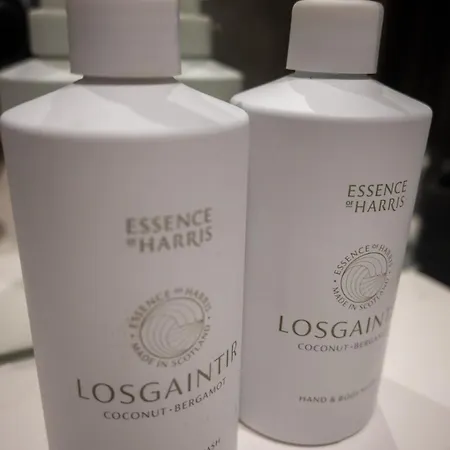 Stunning 3 Bed Penthouse In West End Апартаменты