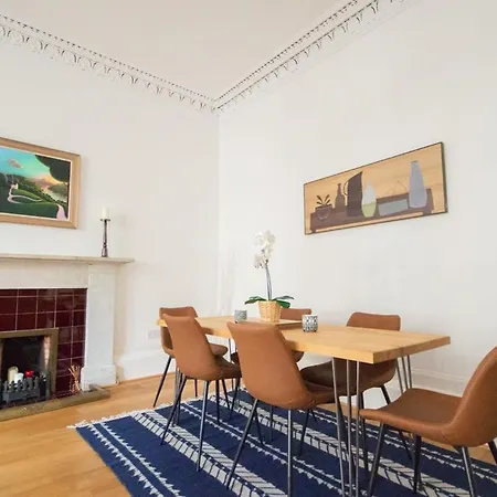 Stunning 3 Bed Flat In The Heart Of The West End * 글라스고