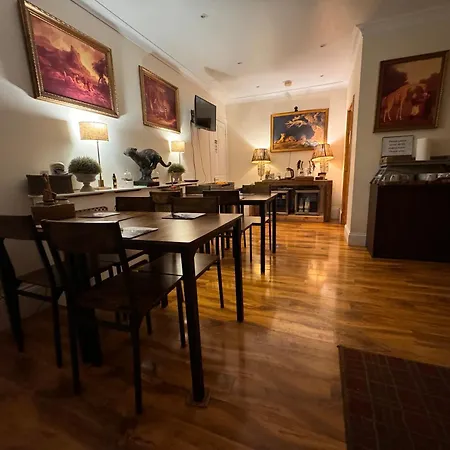 The West Highland Way Hotel And Campground Rooms And Pitches 5*