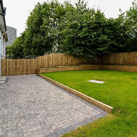 Wyndford Riverside House