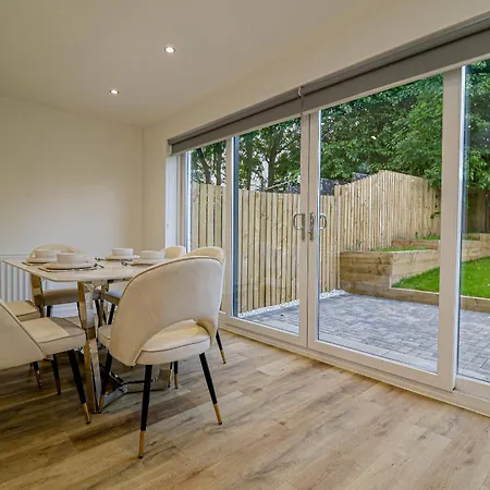 Дом отдыха Wyndford Riverside House