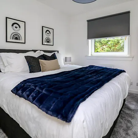 Апартаменты Invergarry Rouken Glen Retreat Глазго