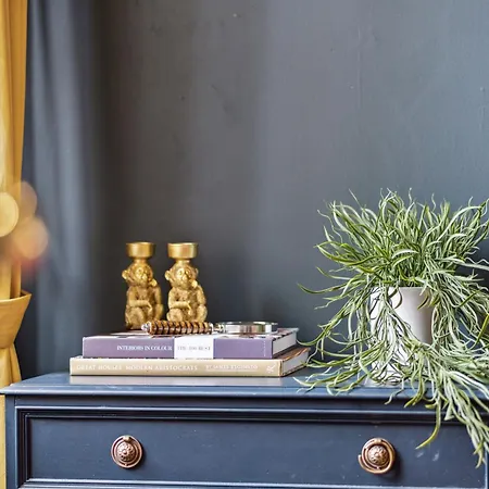 Grand 2 Bed West End Daire *