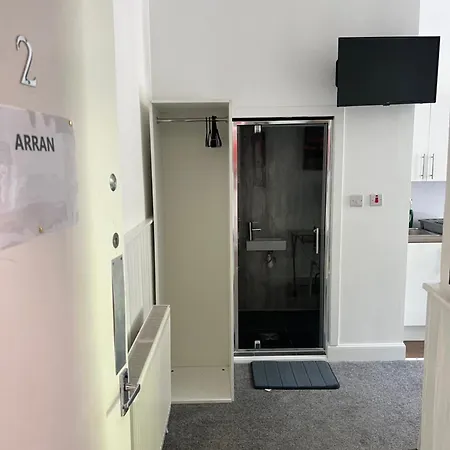 North-west * גלאזגו