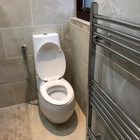 2-bed Sleeps 4 10 Mins To Centre Glasgow