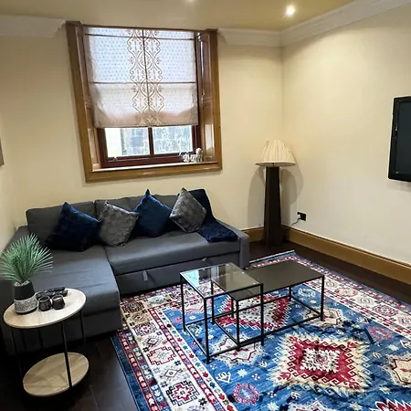 Dom wakacyjny 2-bed Sleeps 4 10 Mins To Centre *