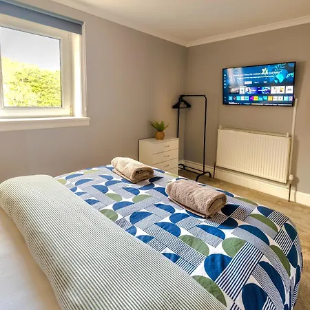 Cosy 4 Bedroom In - Free Parking * Глазго