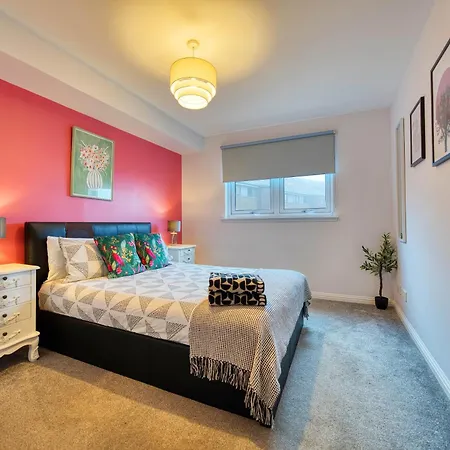 Apartment Modern 2 Bed Flat With Free Parking Glasgow