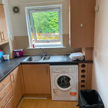 3 Bed ,2 Bedroom Near Centre 公寓