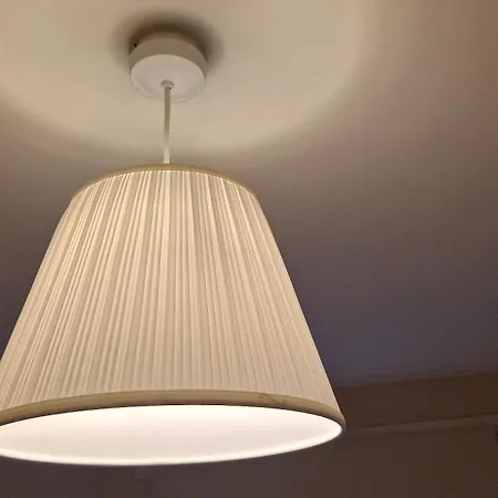 Archillects Entire Two Bedroom Comfy House - Free Parking