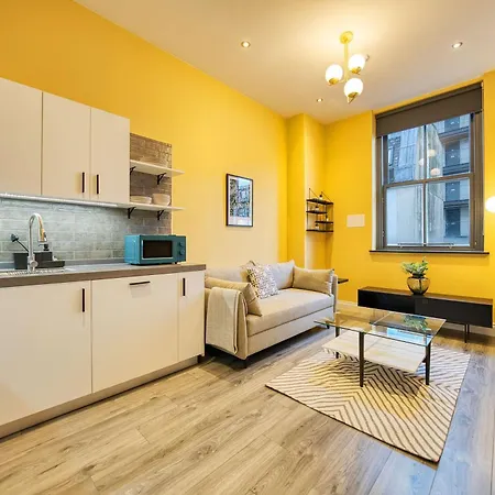 Lovely Station 1 Bed B10 * Glasgow