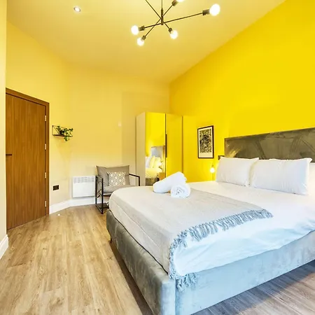 Lovely Station 1 Bed A6 * Glasgow