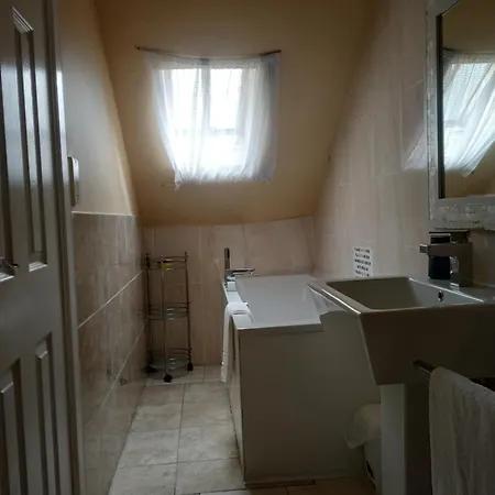 Busby Apartments Busby