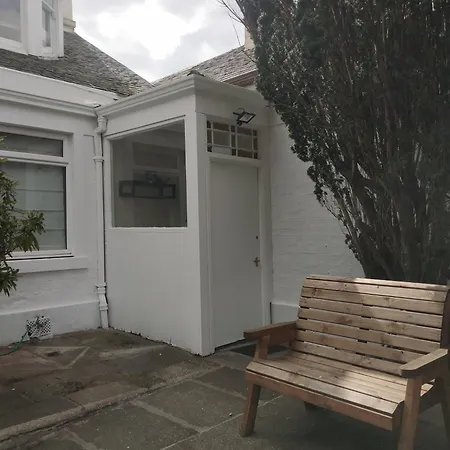 דירה Busby Apartments