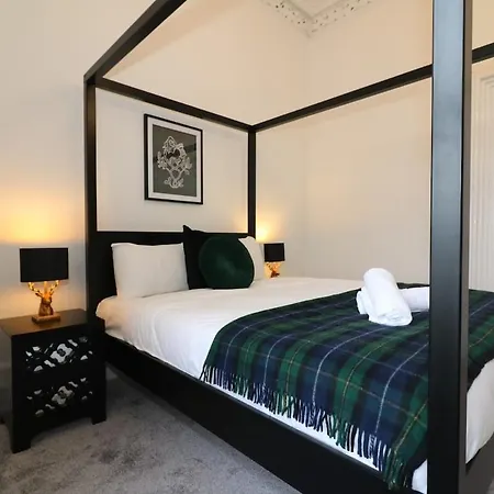 10 Bedrooms Pool Table Garden Piano 빌라