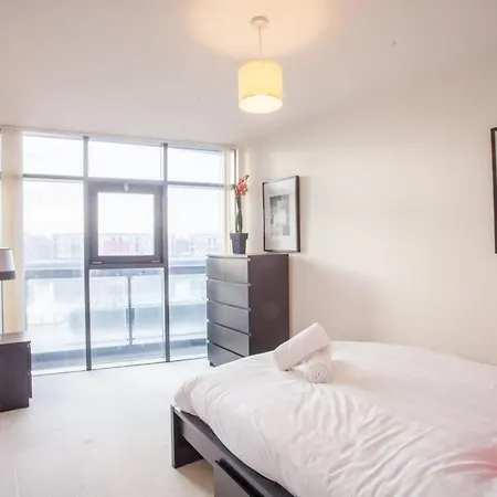 Apartment With River View Next To Hydro