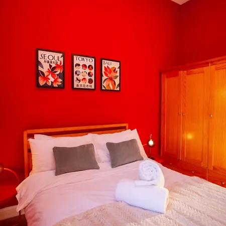 Getaway With Free Parking Feriehus Glasgow