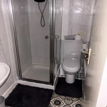 Traditional Tenement Excellent Location *