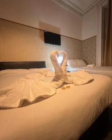 Piccolo Hotel Glasgow