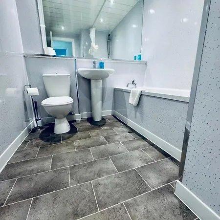 아파트 Modern 2 Bedroom Near Centre