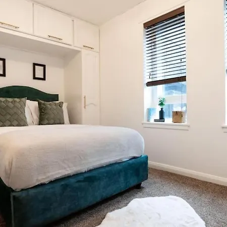 Cosy Finnieston - Private Access & Freeparking Willa *