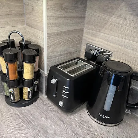 Apartment Modern Flat In Free Parking & Wifi Glasgow