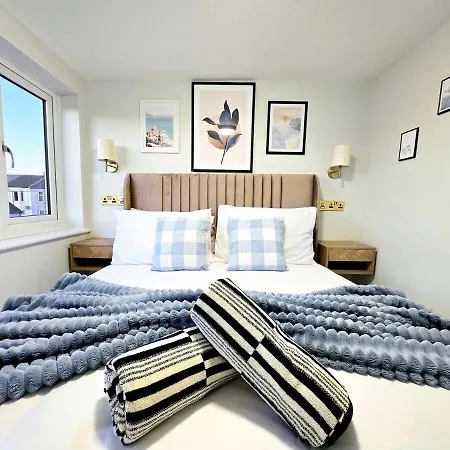3-bed In Holiday home Glasgow