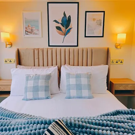 3-bed In Holiday home Glasgow