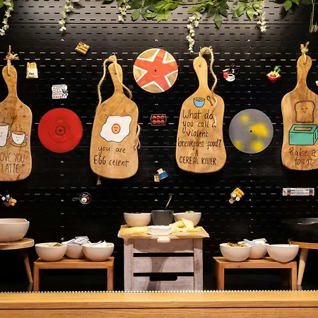 Moxy Merchant Hotel Glasgow