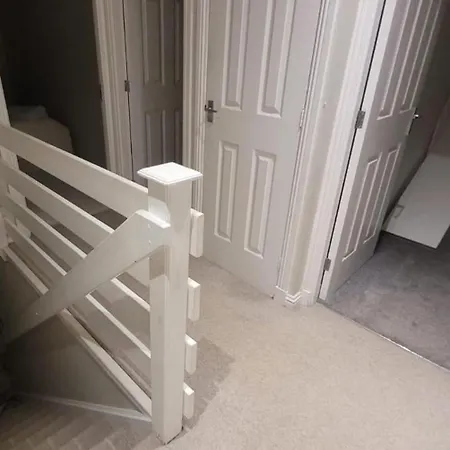 Stylish Modern 3 Bedroom House Free Parking Dom wakacyjny Glasgow
