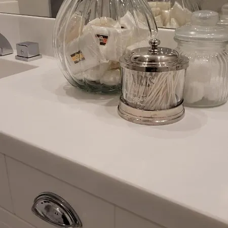 3 Bedroom Sleeps 6 Free Parking Prázdninový dům *