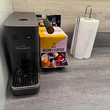 Modern Flat In Free Parking & Wifi Apartment *
