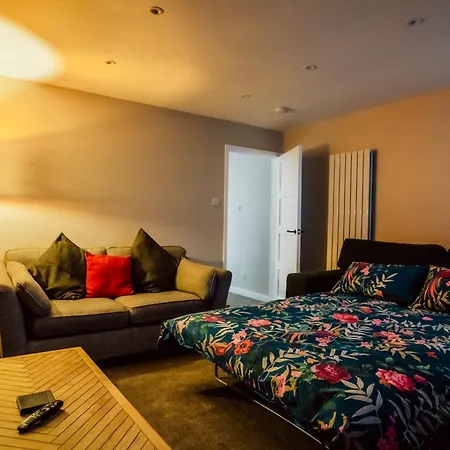 Dalmarnock Holiday home *