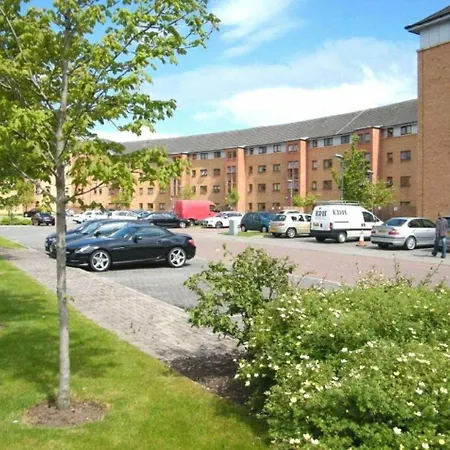 Sleek & Modern 2br - Easy Access To Centre Glasgow