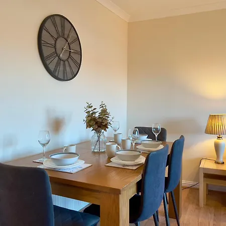 Sleek & Modern 2br - Easy Access To Centre Apartamento Glasgow