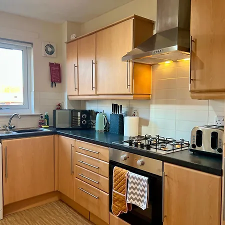 Apartment Sleek & Modern 2br - Easy Access To Centre Glasgow