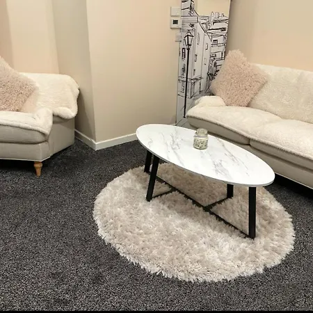 - Sleeps 2 & Freeparking During Weekend