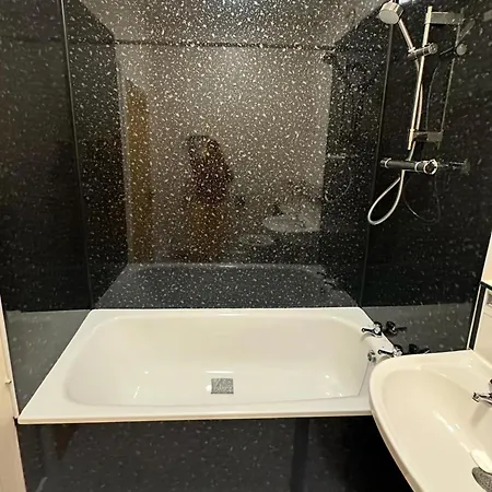 アパート - Sleeps 2 & Freeparking During Weekend