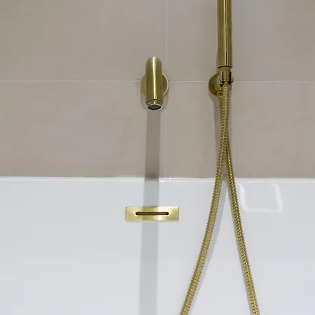 Apartment Paisley Road Courtyard